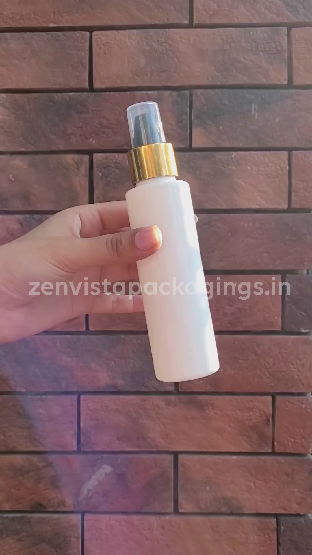 White Color Pet Bottle With Gold Plated Black Lotion Pump-100ml & 200ml [ZMW02]