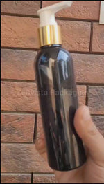 Load and play video in Gallery viewer, |ZMK21| BLACK COLOR BOTTLE WITH GOLDEN/WHITE DISPENSER PUMP Available Size: 200ml
